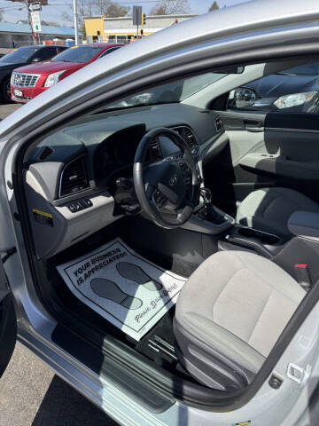 2017 Hyundai Elantra