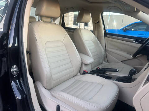 2017 Volkswagen Passat 1.8T SEL Premium