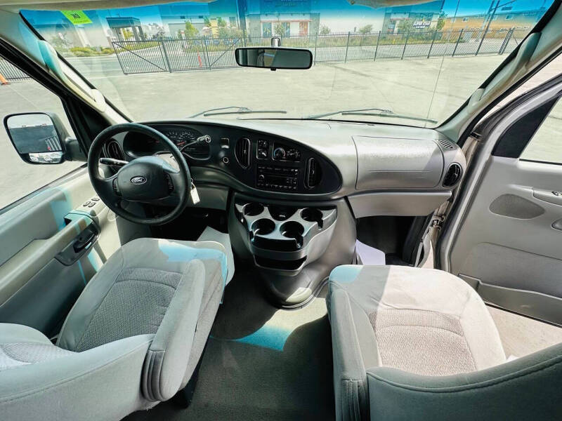2006 Ford E-Series E-150 XLT