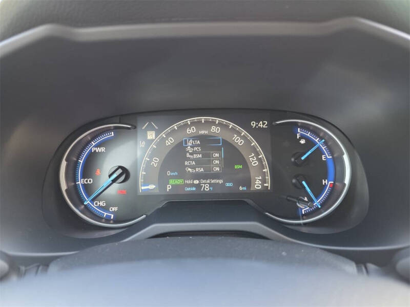 2025 Toyota RAV4 Hybrid XLE