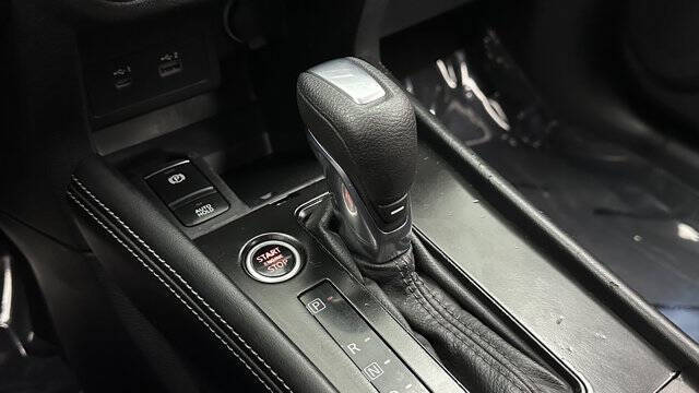 2022 Nissan Kicks SV