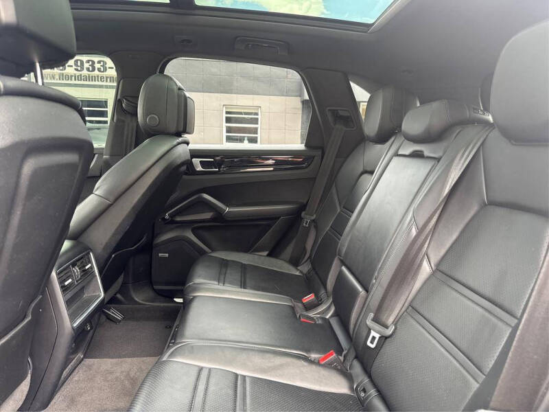 2019 Porsche Cayenne S
