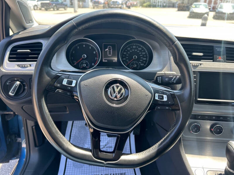 2016 Volkswagen Golf TSI SE