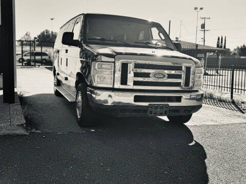 2013 Ford E-Series E-150 XLT