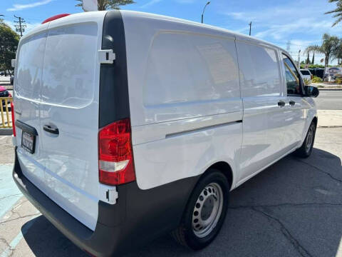 2017 Mercedes-Benz Metris Worker Cargo