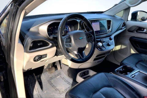 2021 Chrysler Pacifica Hybrid Touring L