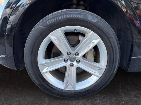 2019 Audi Q8 quattro Premium 55 TFSI