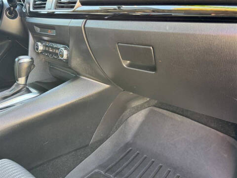 2015 Mazda MAZDA3 i Touring