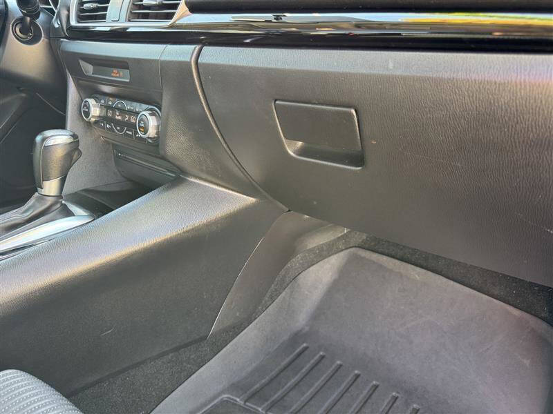 2015 Mazda MAZDA3 i Touring