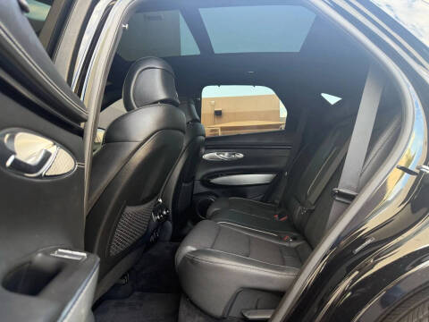 2024 Genesis GV70 2.5T Standard