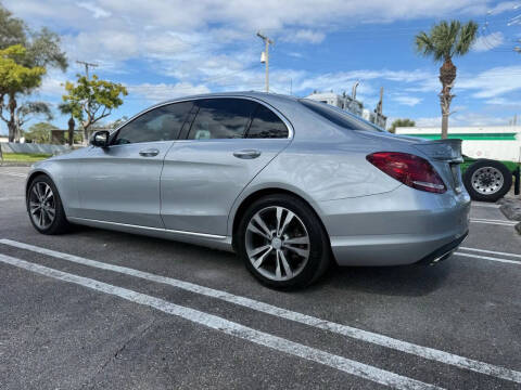 2016 Mercedes-Benz C-Class