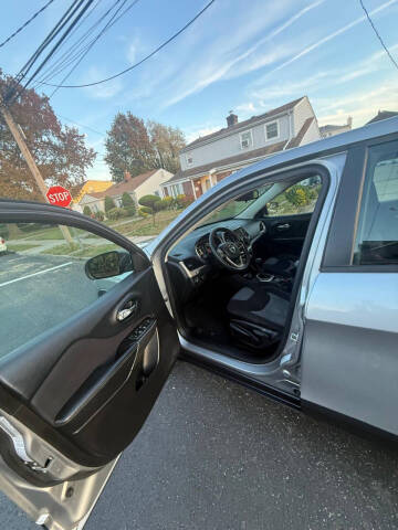 2015 Jeep Cherokee Sport