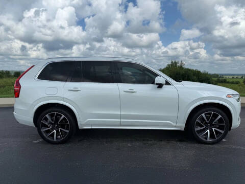 2020 Volvo XC90 T6 Momentum 6-Passenger