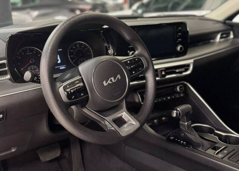 2023 Kia K5 LXS