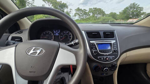 2013 Hyundai Accent GLS