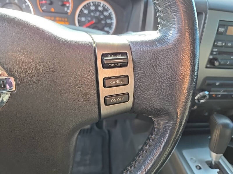 2011 Nissan Titan SV