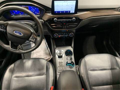2020 Ford Escape Hybrid Titanium