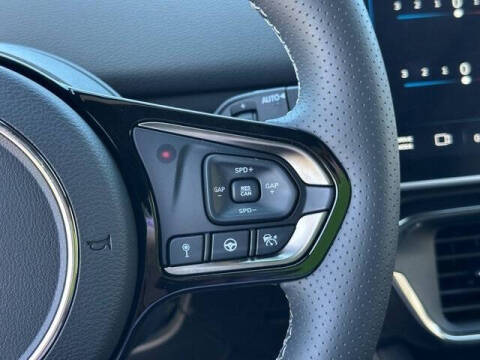 2025 VinFast VF8 Plus