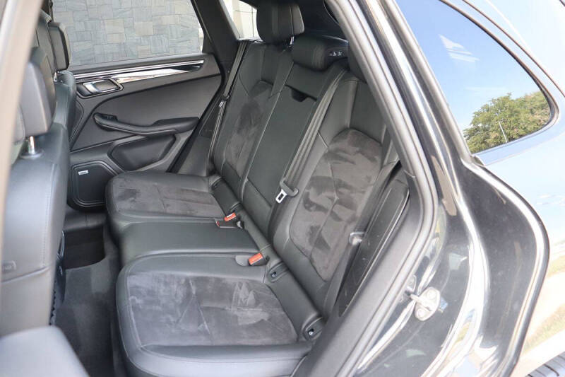 2021 Porsche Macan