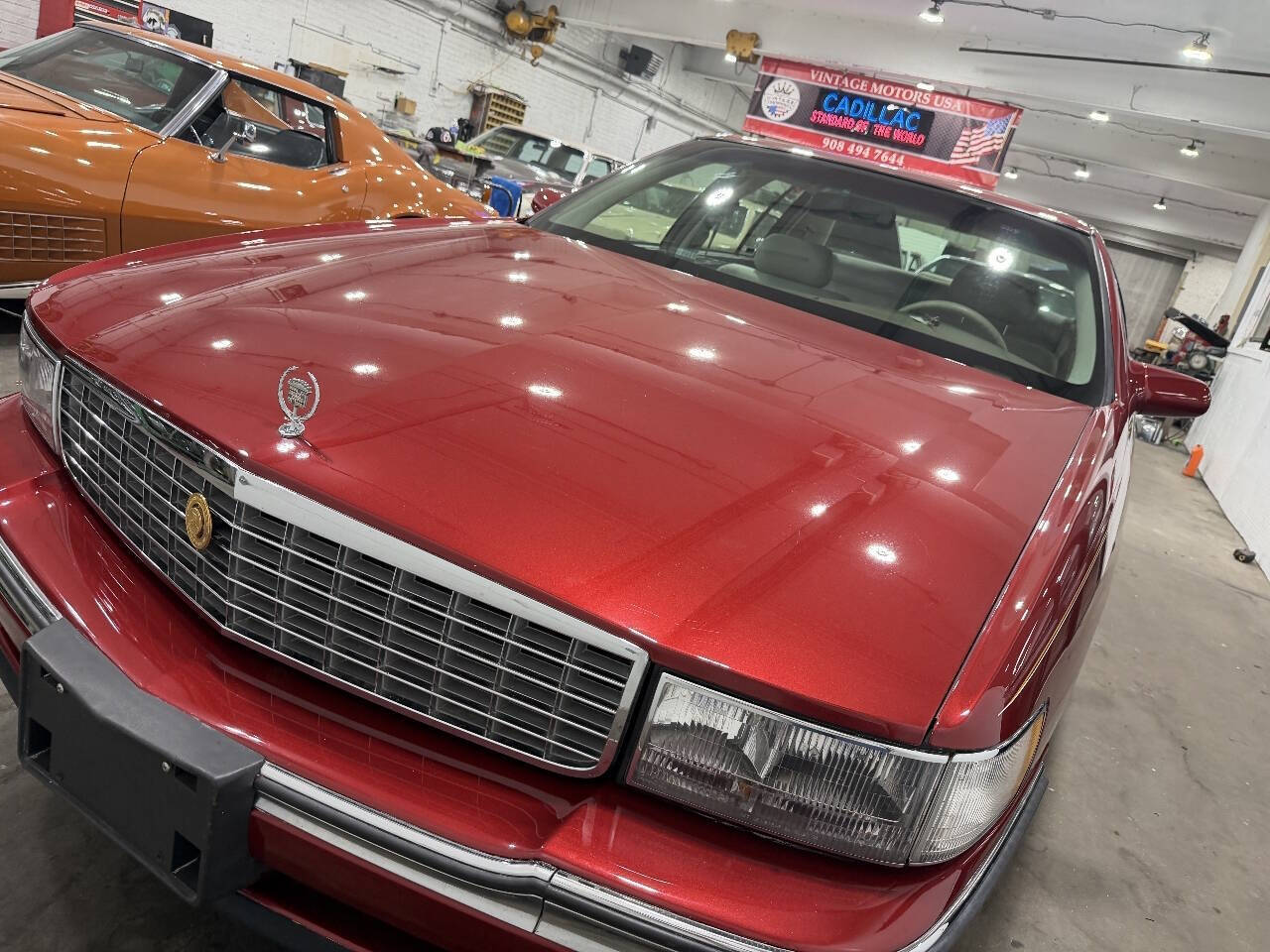 Black 1995 Cadillac DeVille Base 4dr Sedan 2