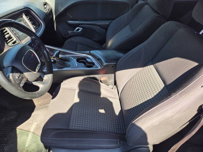 2015 Dodge Challenger SXT