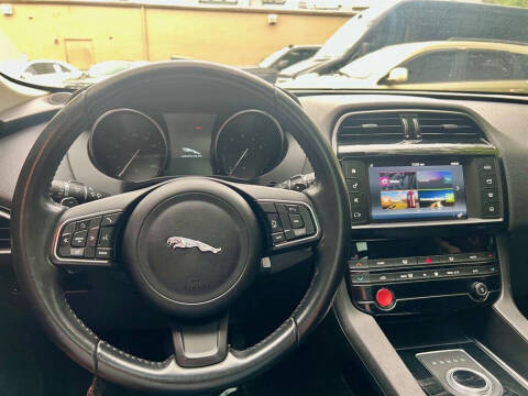 2018 Jaguar F-PACE 30t Premium