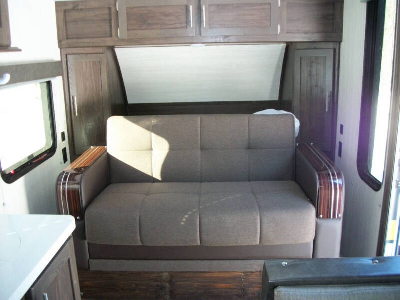 2020 Forest River  Cherokee Wolf Pup 16FQ