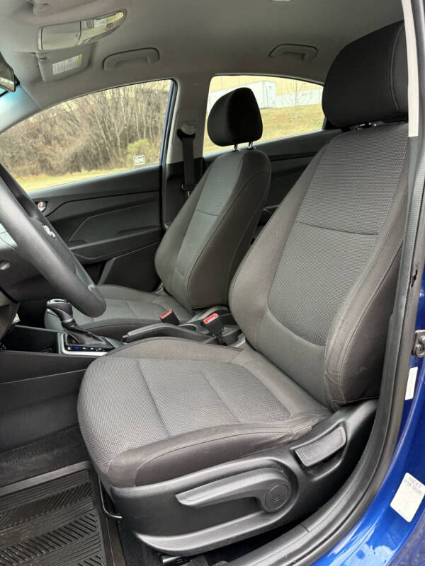 2019 Hyundai Accent SE