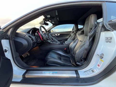 2016 Jaguar F-TYPE R