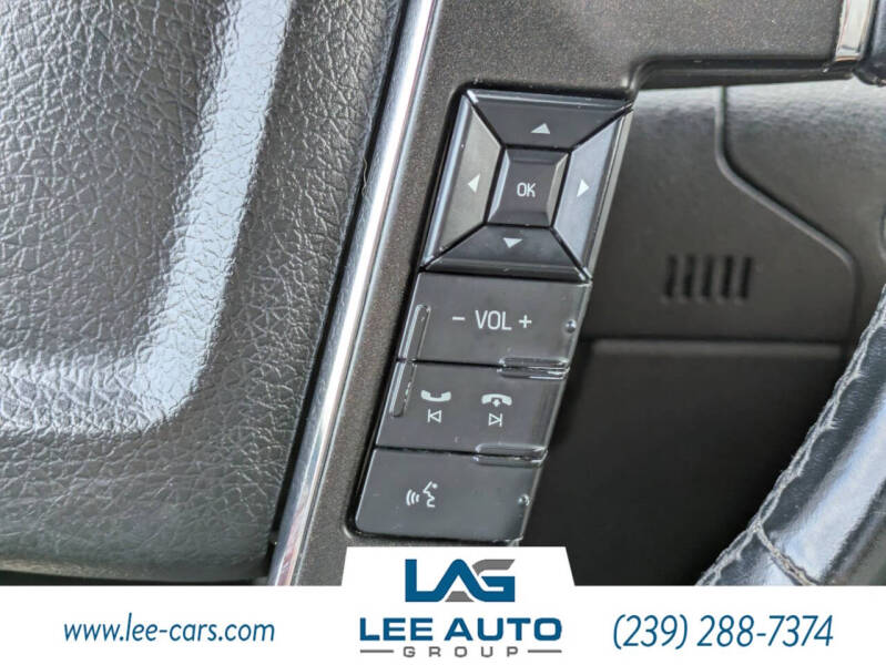 2017 Lincoln Navigator Select