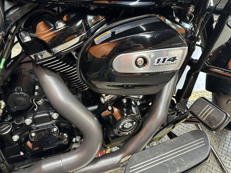 2022 Harley-Davidson FLTRXS - Road Glide Spec
