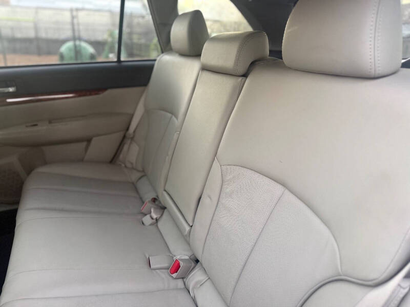 2011 Subaru Outback 2.5i Limited