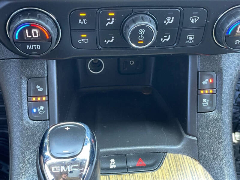 2019 GMC Acadia Denali