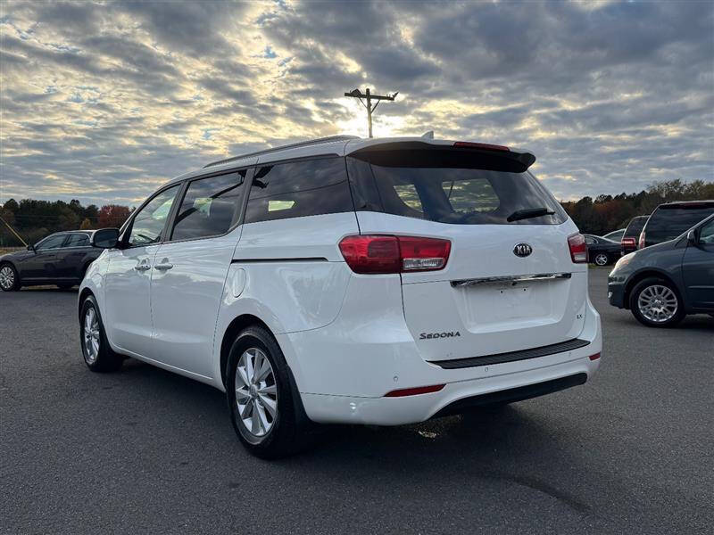 2016 Kia Sedona LX