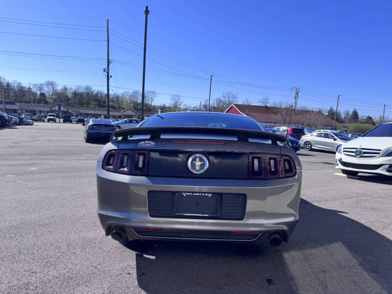 2013 Ford Mustang V6
