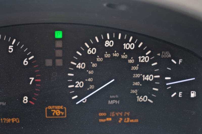 2004 Lexus LS 430