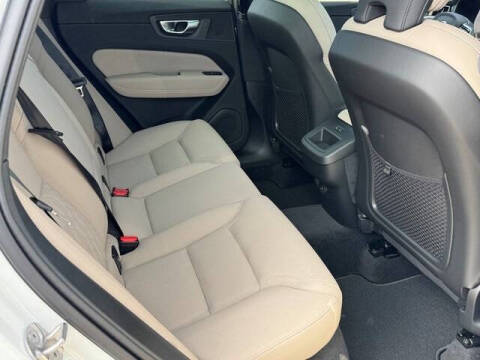 2026 Volvo XC60 B5 Core