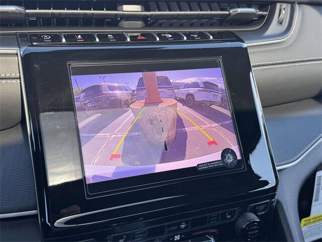 2025 Jeep Grand Cherokee Laredo X