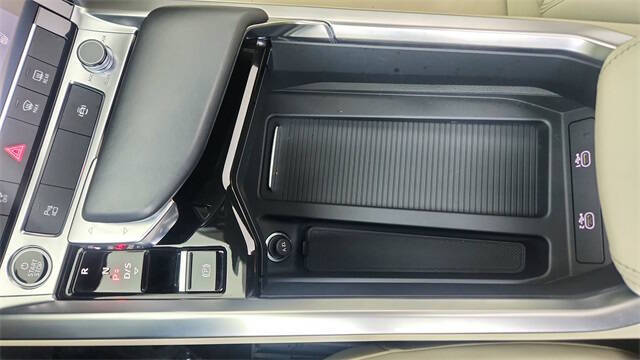 2024 Audi Q8 Sportback e-tron quattro Premium S line