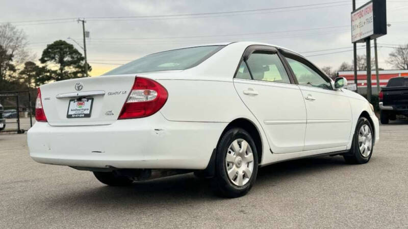 2004 Toyota Camry LE