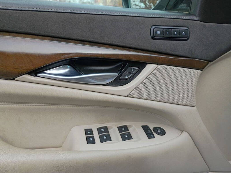 2018 Cadillac Escalade Luxury