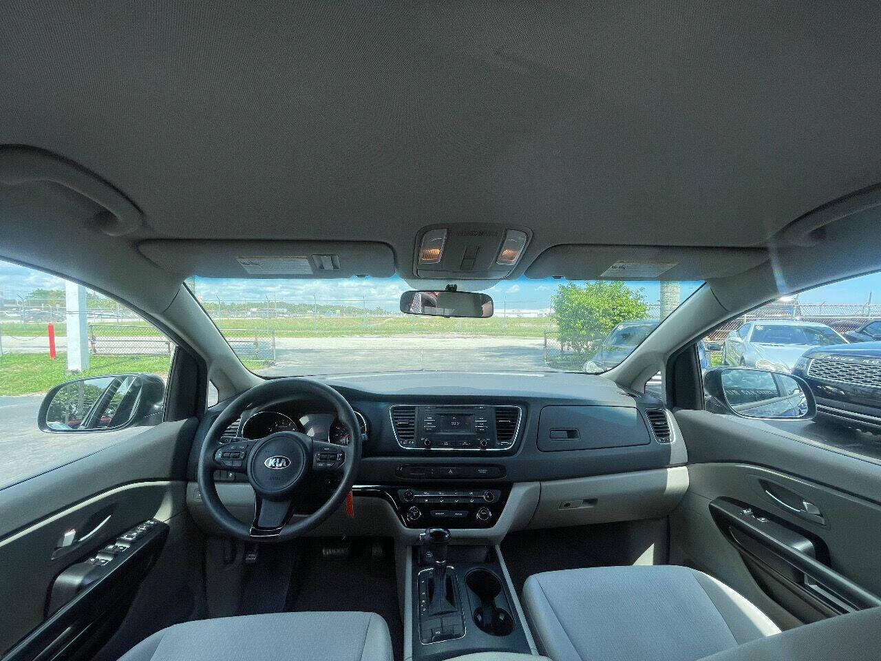 2016 KIA Sedona Minivan - $11,900