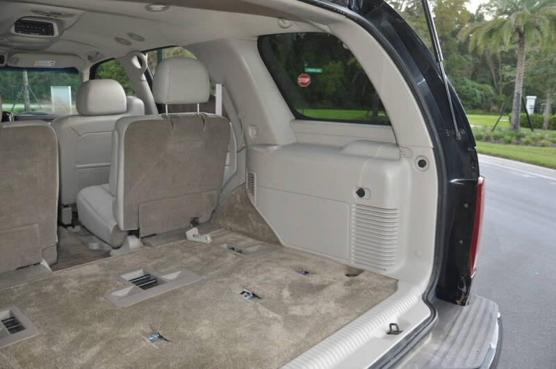 2003 Cadillac Escalade