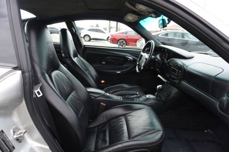 2001 Porsche 911 Carrera