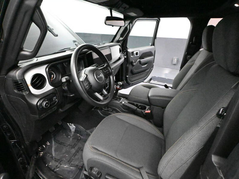 2024 Jeep Wrangler Sport