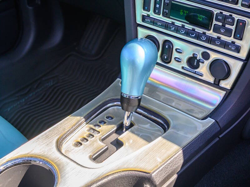 2002 Ford Thunderbird Deluxe