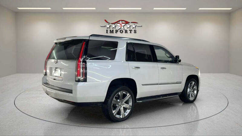 2019 Cadillac Escalade Luxury