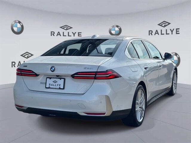 2025 BMW 5 Series 530i xDrive