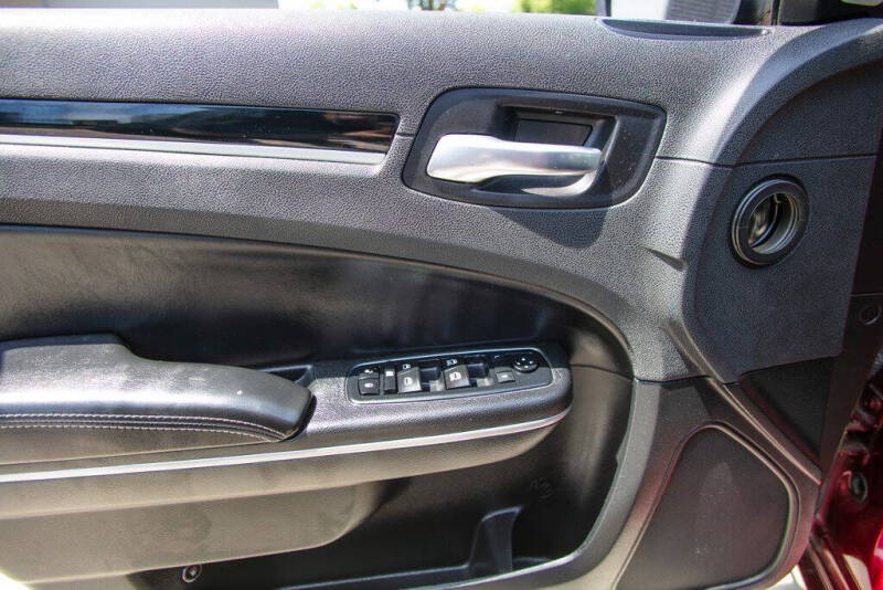 2019 Chrysler 300 S