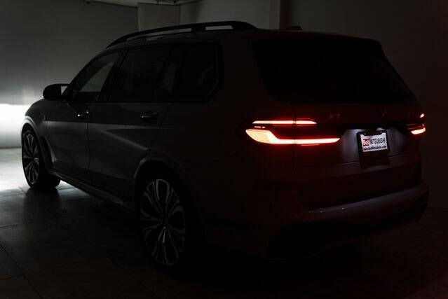2024 BMW X7 M60i